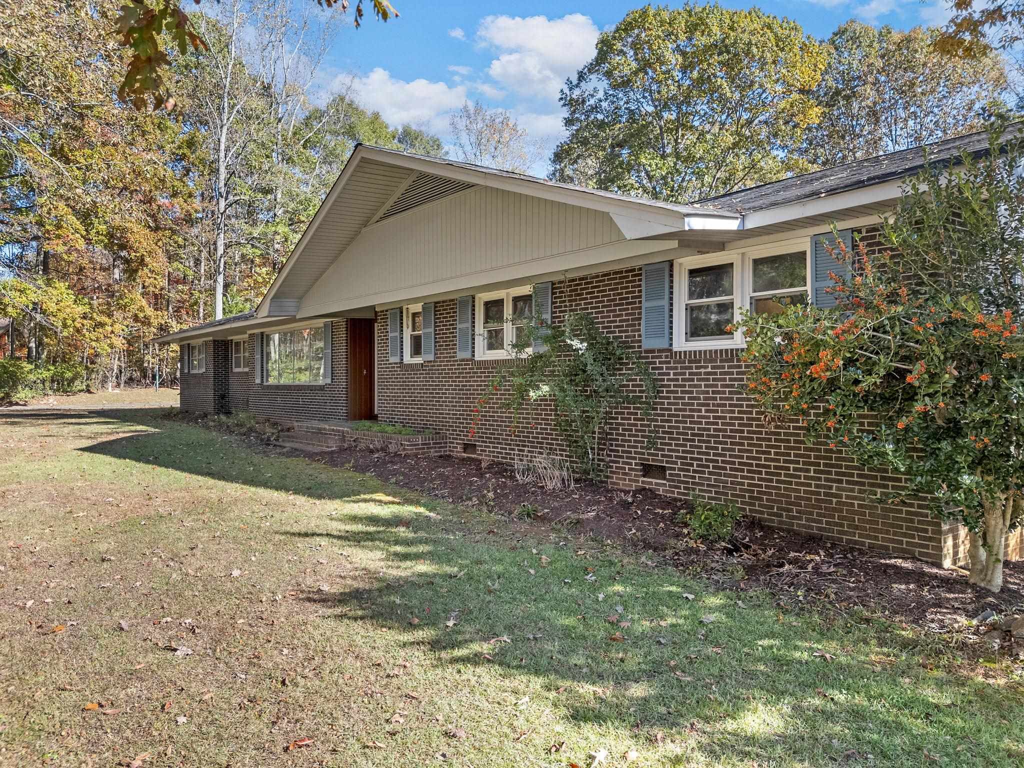 161 State Rd S-42-9957 Spartanburg, SC 29302 - Photo 3 of 50