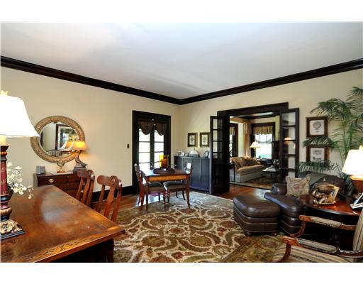 520 Pine Road Sewickley, PA 15143 - Photo 12 of 18 Family Room.