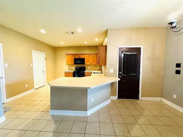 $2,000 | 12810 Gable Wind Mill Lane, Houston, TX 77044