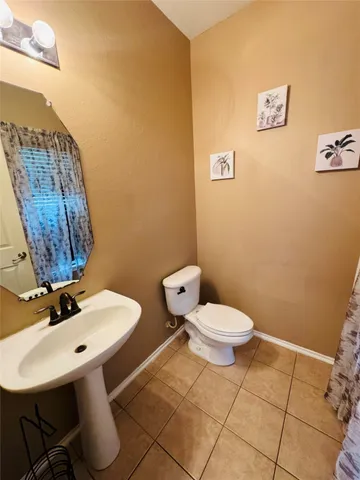 $2,000 | 12810 Gable Wind Mill Lane, Houston, TX 77044