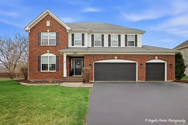 $575,000 | 2275 Walnut Glen Boulevard, Island Lake, IL 60042