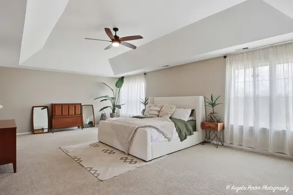 $575,000 | 2275 Walnut Glen Boulevard, Island Lake, IL 60042