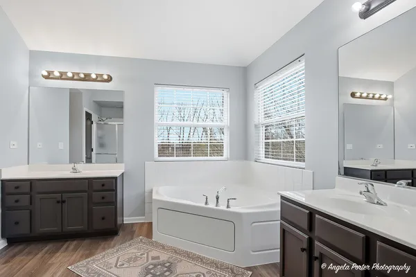 $575,000 | 2275 Walnut Glen Boulevard, Island Lake, IL 60042
