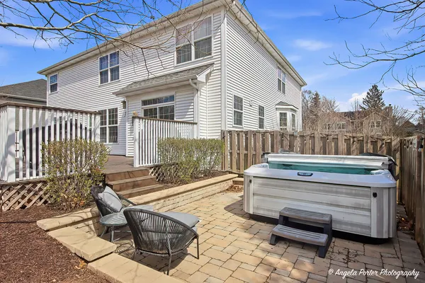 $575,000 | 2275 Walnut Glen Boulevard, Island Lake, IL 60042