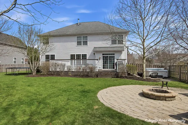 $575,000 | 2275 Walnut Glen Boulevard, Island Lake, IL 60042