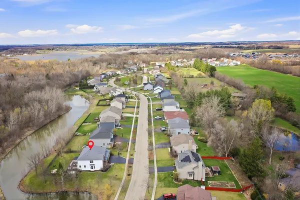 $575,000 | 2275 Walnut Glen Boulevard, Island Lake, IL 60042