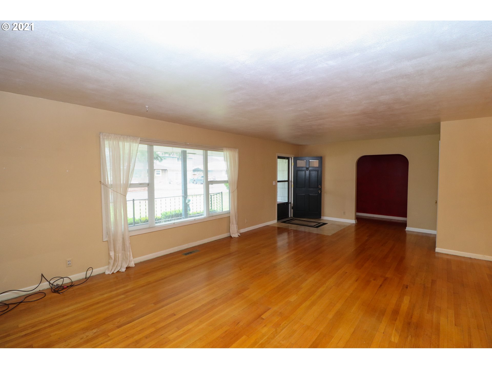 1023 Nancy Avenue Springfield, OR 97477 - Photo 5 of 32 Gallery Image 5
