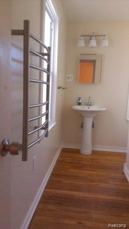2645 Hessel Avenue Rochester, MI 48307 - Photo 23 of 27 zpfile019.jpg