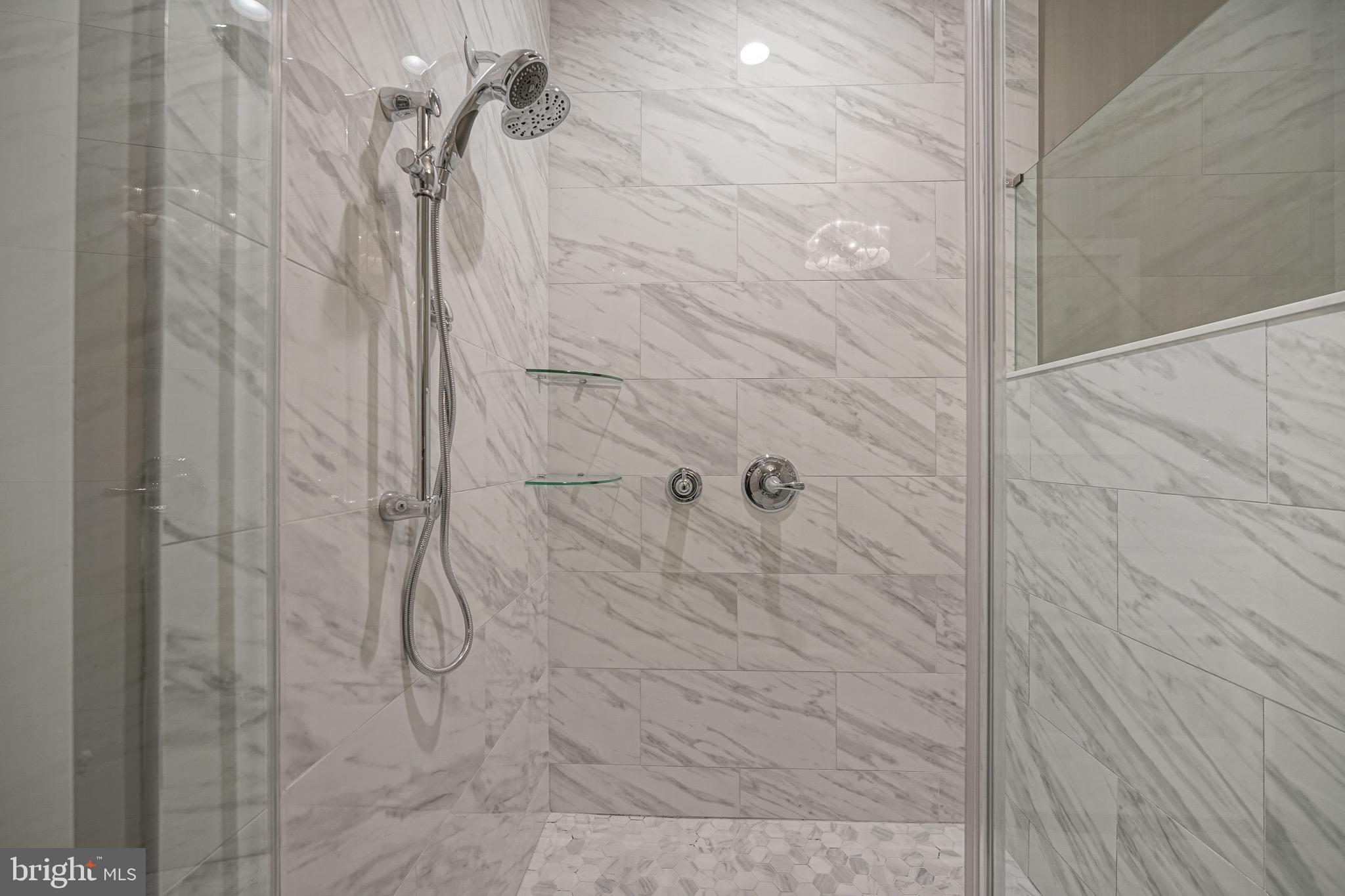 2336 Emerald Street Philadelphia, PA 19125 - Photo 20 of 32