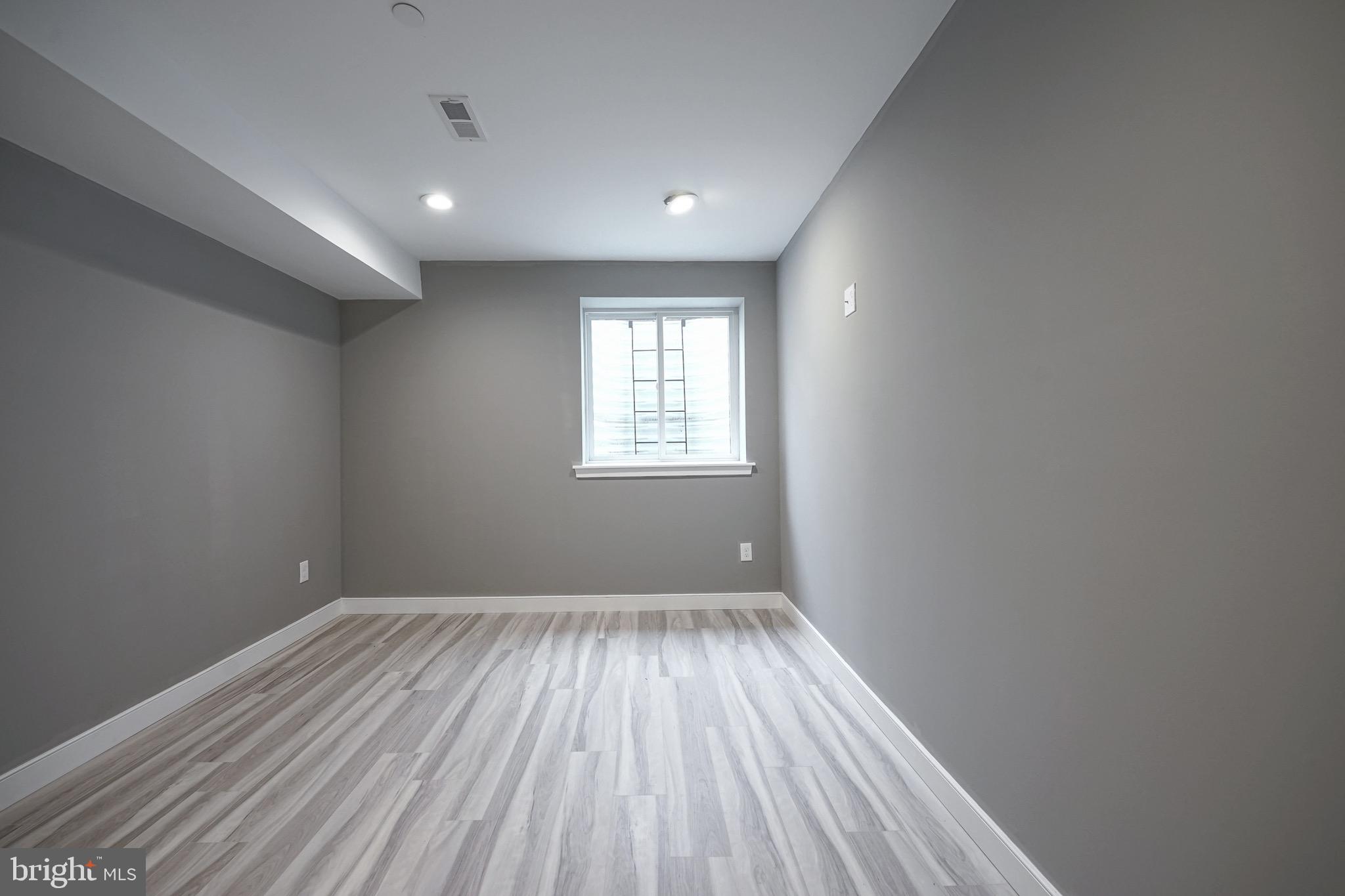 2336 Emerald Street Philadelphia, PA 19125 - Photo 26 of 32