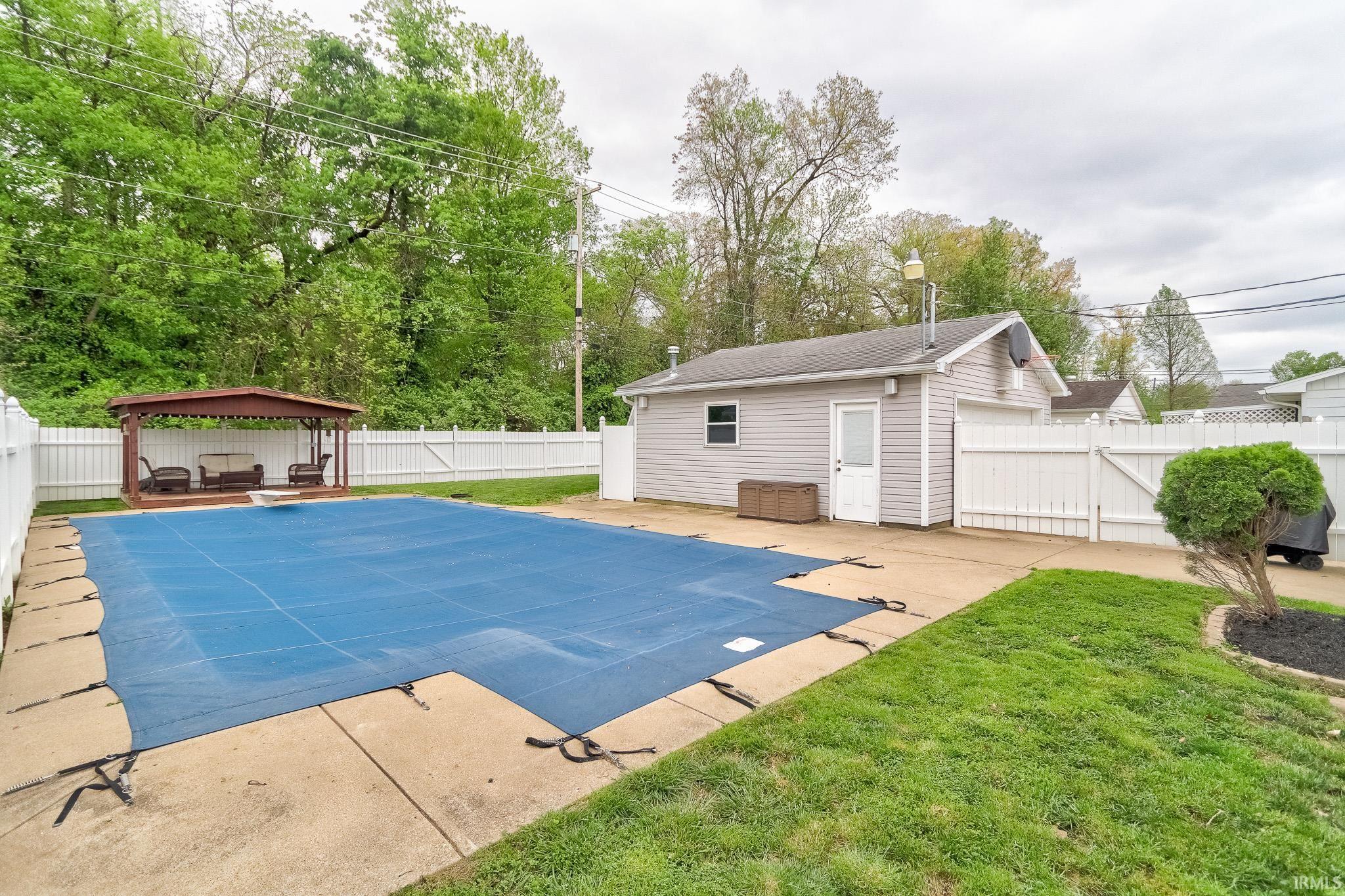 4813 Stratford Road Evansville, IN 47710 - Photo 5 of 35