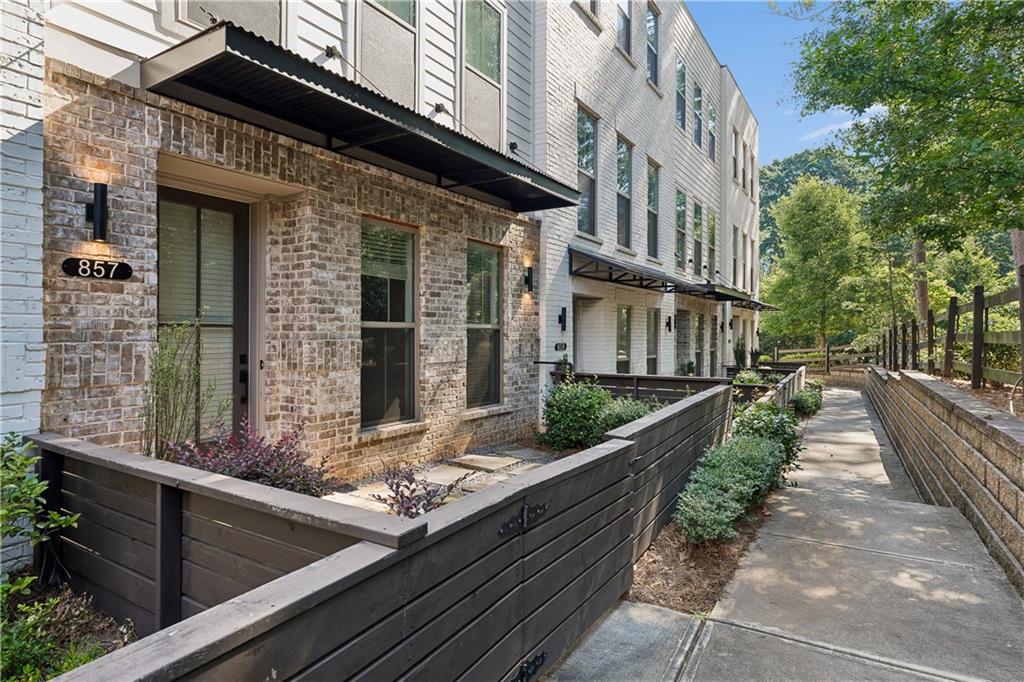 857 Constellation Drive Decatur, GA 30033 - Photo 2 of 48 Gallery Image 2