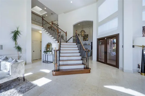 a view of entryway and hall