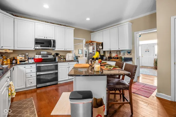 $640,000 | 11382 Royal Place, Carmel, IN 46032