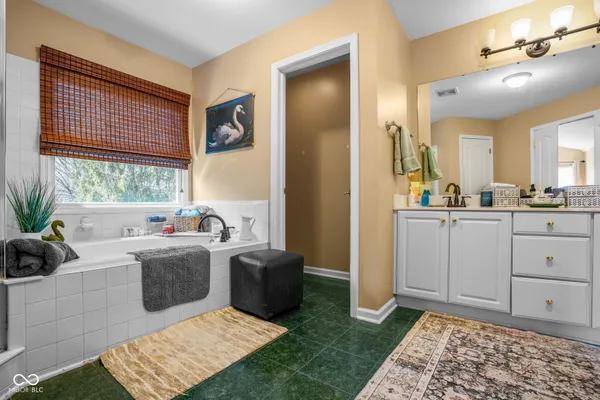 $640,000 | 11382 Royal Place, Carmel, IN 46032