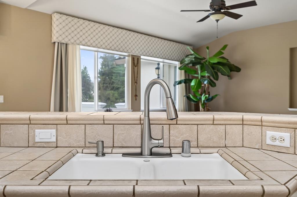 6406 Lobo Drive Rancho Murieta, CA 95683 - Photo 16 of 43