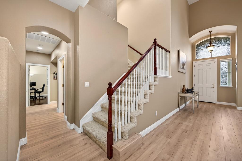 6406 Lobo Drive Rancho Murieta, CA 95683 - Photo 8 of 43