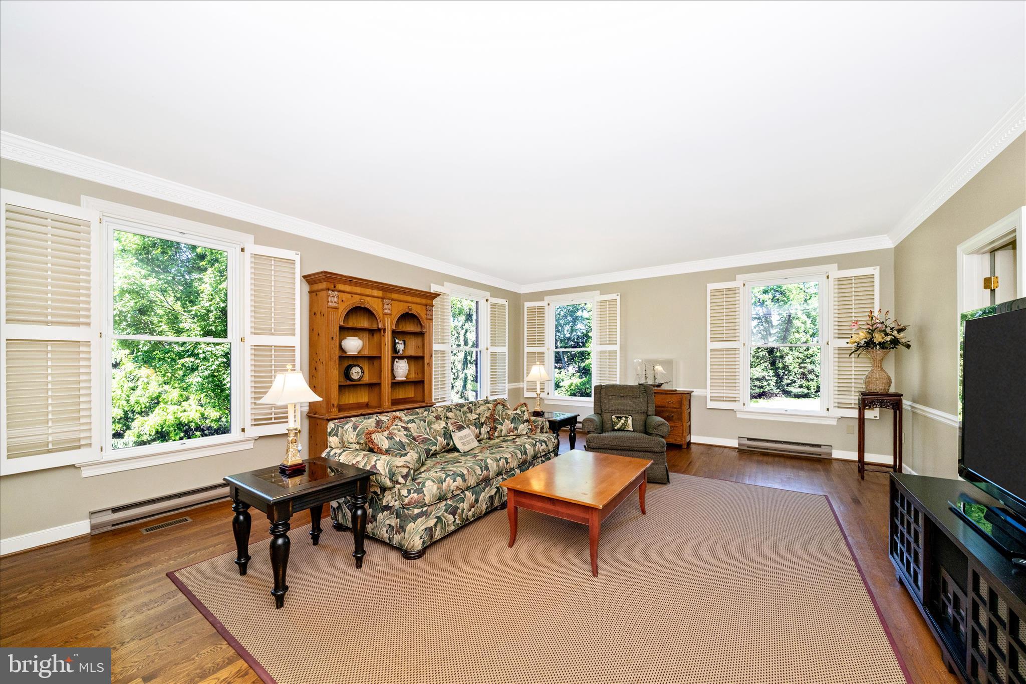 6742 Deer Spring Lane Middletown, MD 21769 - Photo 6 of 54 Living Room