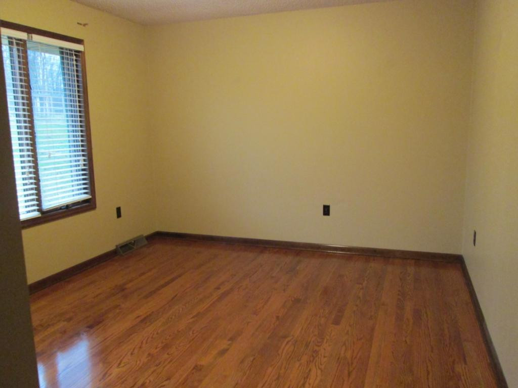324 Booher Road Bristol, VA 24201 - Photo 19 of 36 Bedroom 3