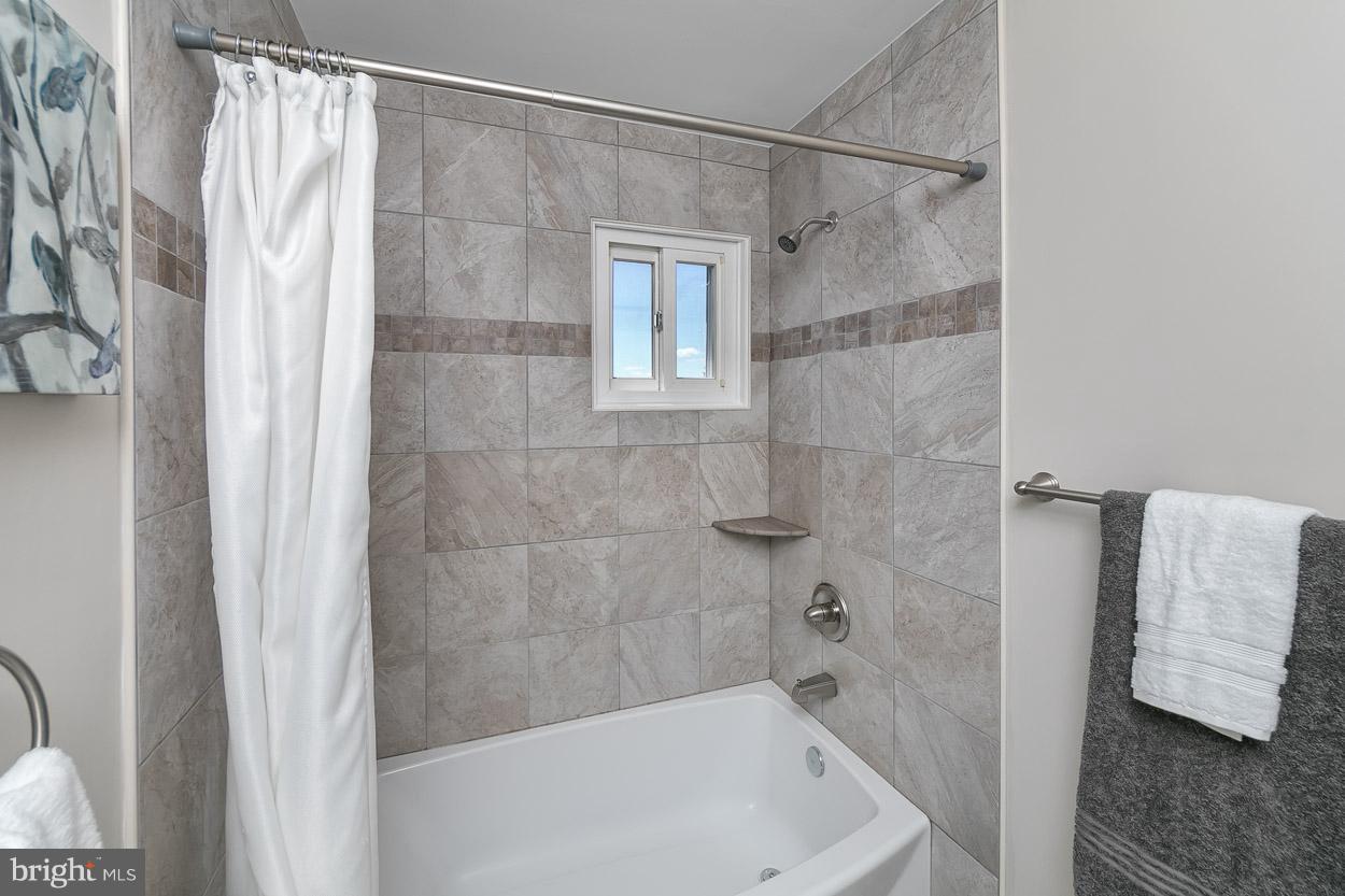 2309 Weathervane Road Baltimore, MD 21234 - Photo 22 of 30 Bath