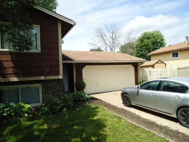 $324,999 | 8003 Fairfield Circle, Brooklyn Park, MN 55444