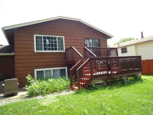 $324,999 | 8003 Fairfield Circle, Brooklyn Park, MN 55444