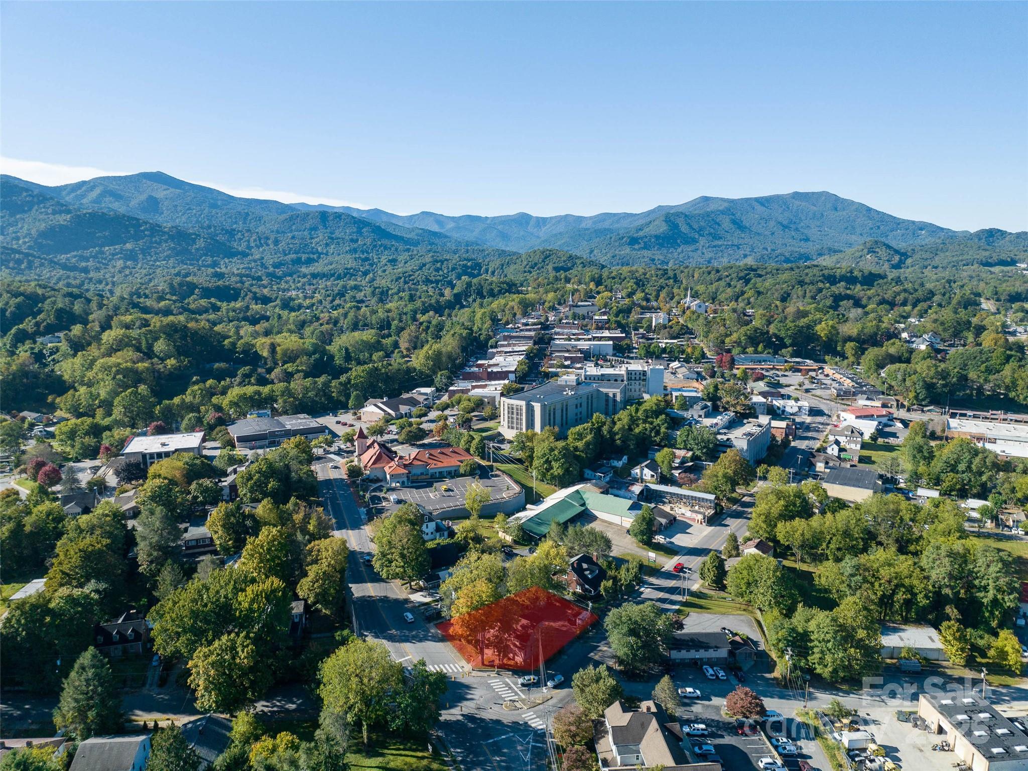 99 Walnut Street Waynesville, NC 28786 - Photo 32 of 34 an aerial view of multiple house