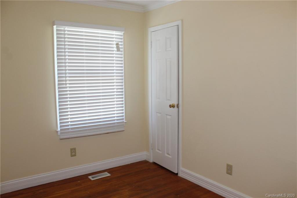 4830 Springview Road Charlotte, NC 28213 - Photo 14 of 24 Gallery Image 14