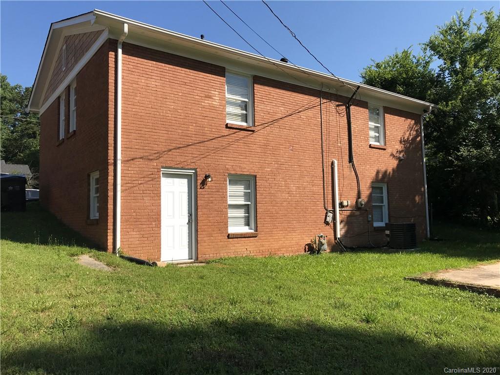 4830 Springview Road Charlotte, NC 28213 - Photo 4 of 24 Gallery Image 4