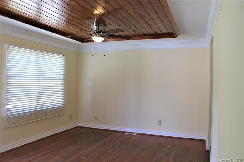 4830 Springview Road Charlotte, NC 28213 - Photo 5 of 24 Gallery Image 5