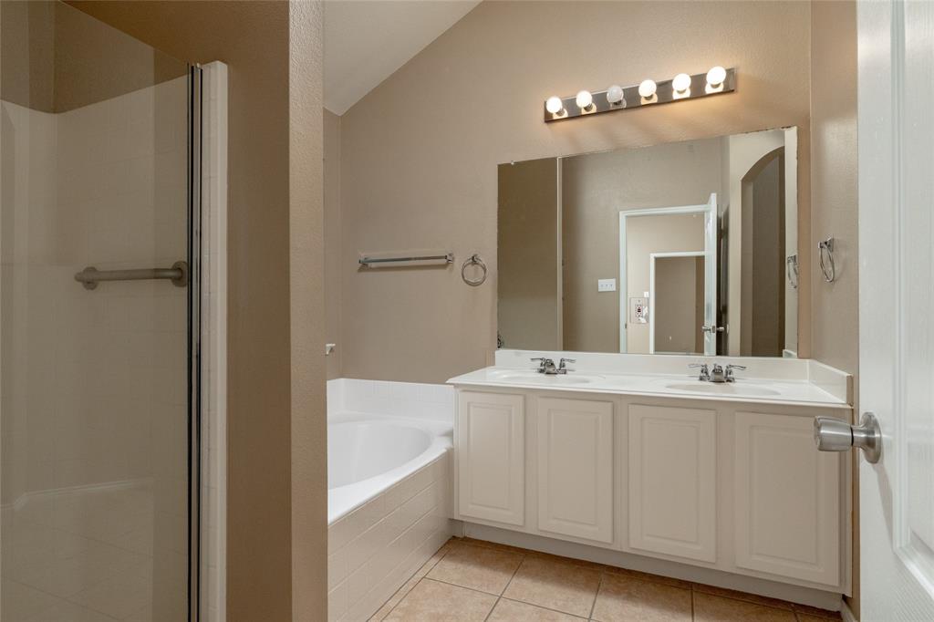 4021 Diamond Ridge Drive Fort Worth, TX 76244 - Photo 20 of 30