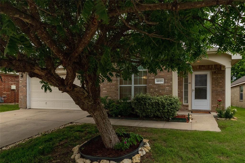 4021 Diamond Ridge Drive Fort Worth, TX 76244 - Photo 2 of 30