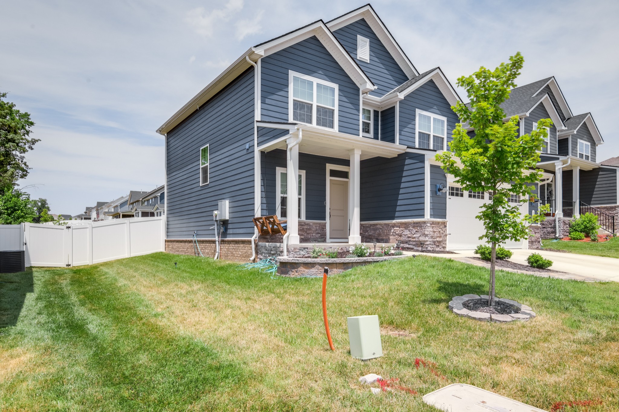 646 Castle Road Mount Juliet, TN 37122 - Photo 2 of 31 a front view of a house with a yard