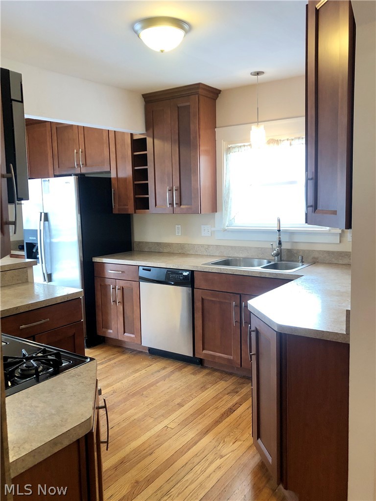 2103 Hampstead Road Cleveland Heights, OH 44118 - Photo 18 of 28