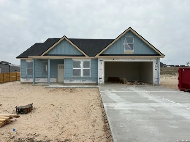 $337,900 | 203 Turnberry Drive, La Vernia, TX 78121