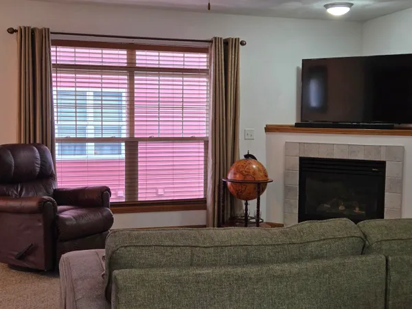 $349,900 | 637 Garfield Avenue, Evansville, WI 53536