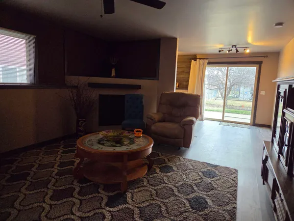 $349,900 | 637 Garfield Avenue, Evansville, WI 53536