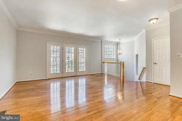 $4,400 | 5303 Jesmond Street, Alexandria, VA 22315