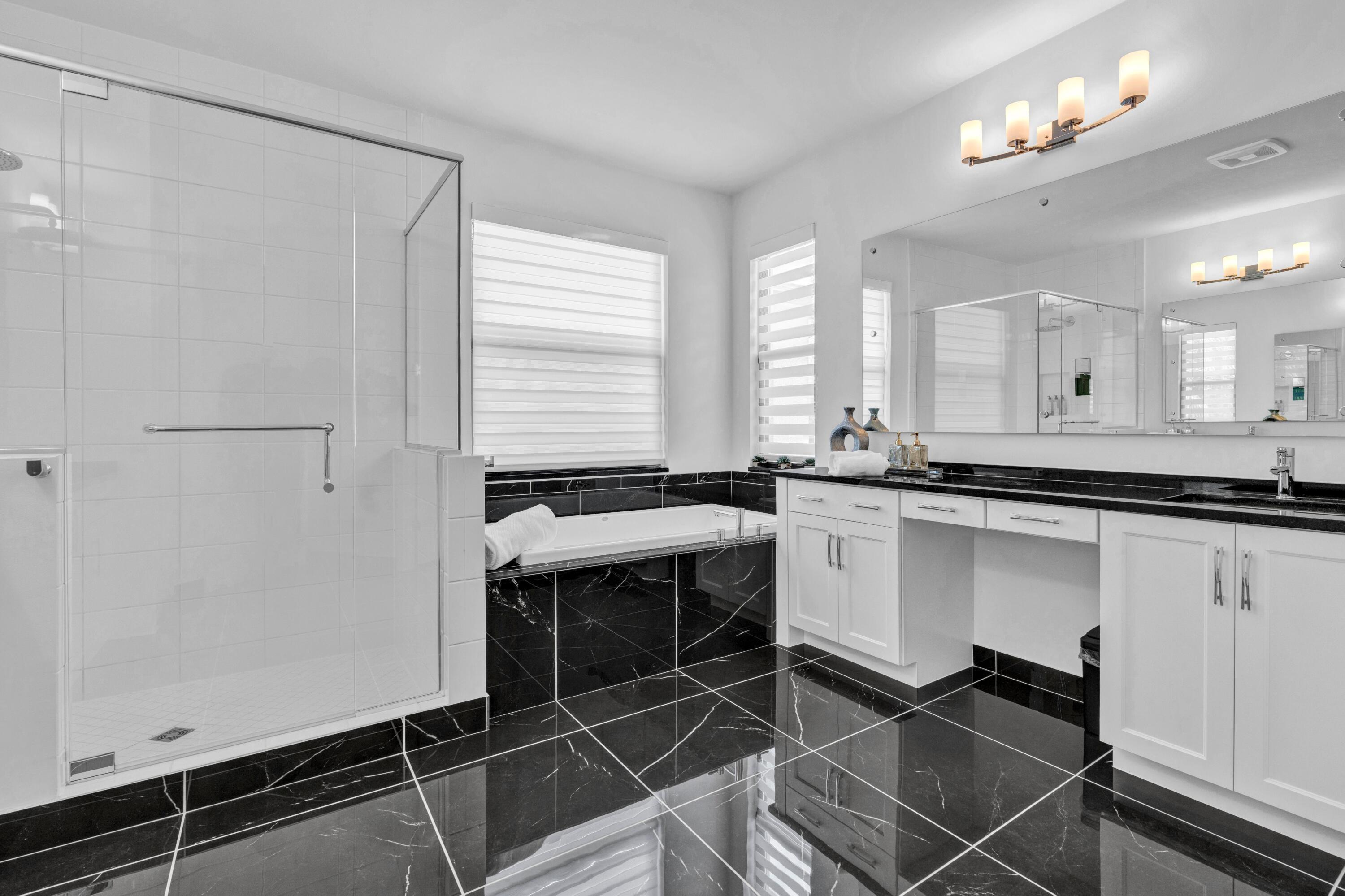 8239 Oceanus Drive Boca Raton, FL 33496 - Photo 16 of 26 MJ8fjQcK
