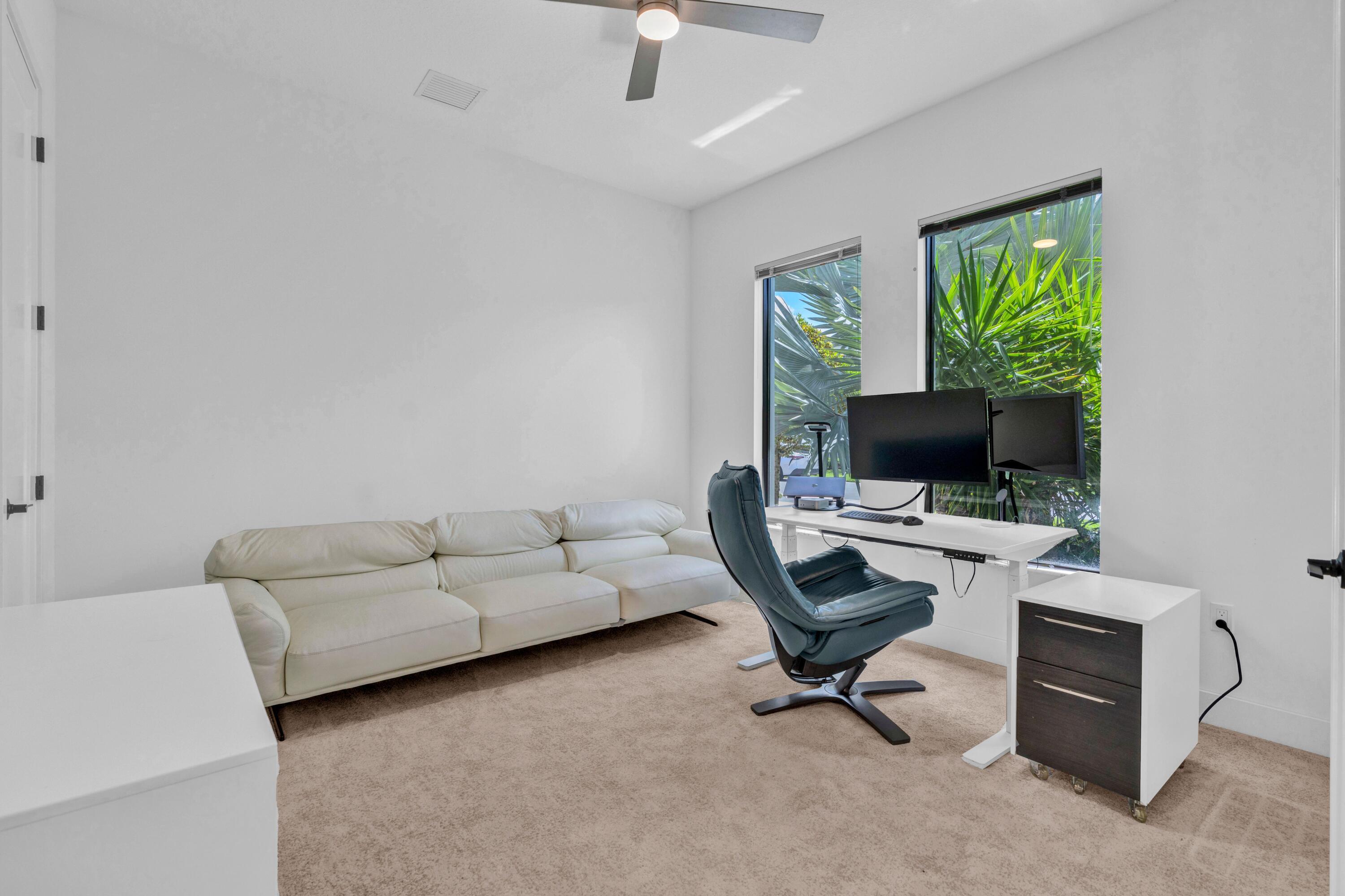 8239 Oceanus Drive Boca Raton, FL 33496 - Photo 21 of 26 jVpTlDVs