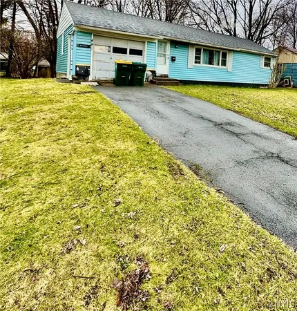 $149,900 | 127 Oakley Drive, Cicero, NY 13212