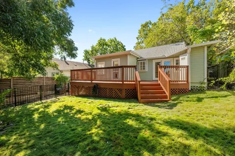 $795,000 | 516 Lockhart Drive, Austin, TX 78704