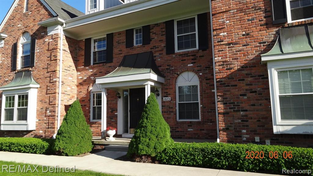 1675 Huntington Park, Unit E Rochester Hills, MI 48309 - Photo 1 of 33