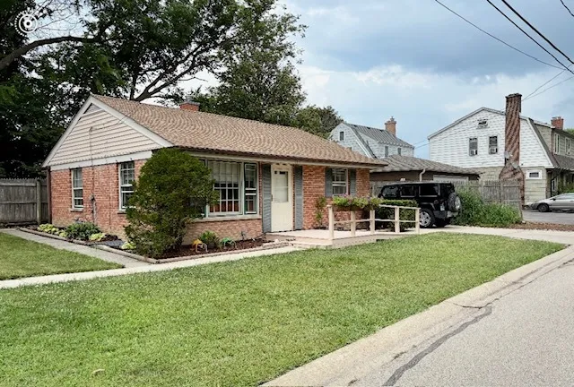 $2,200 | 104 Michigan Avenue, Highwood, IL 60040