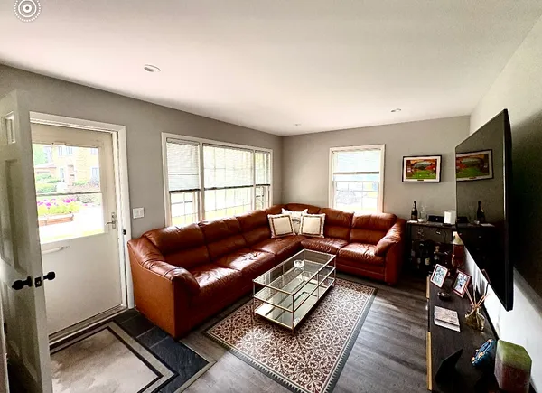 $2,200 | 104 Michigan Avenue, Highwood, IL 60040