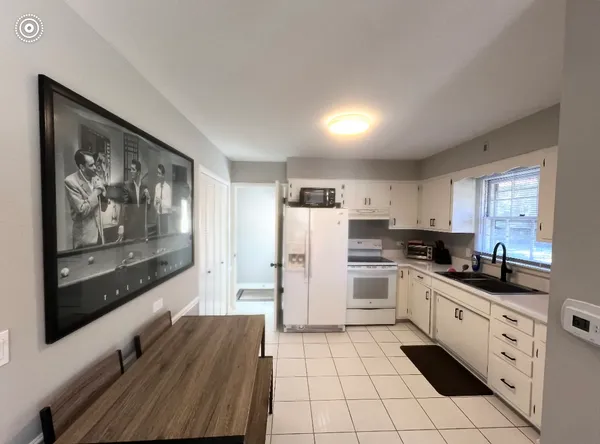 $2,200 | 104 Michigan Avenue, Highwood, IL 60040