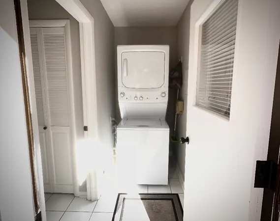 $2,200 | 104 Michigan Avenue, Highwood, IL 60040