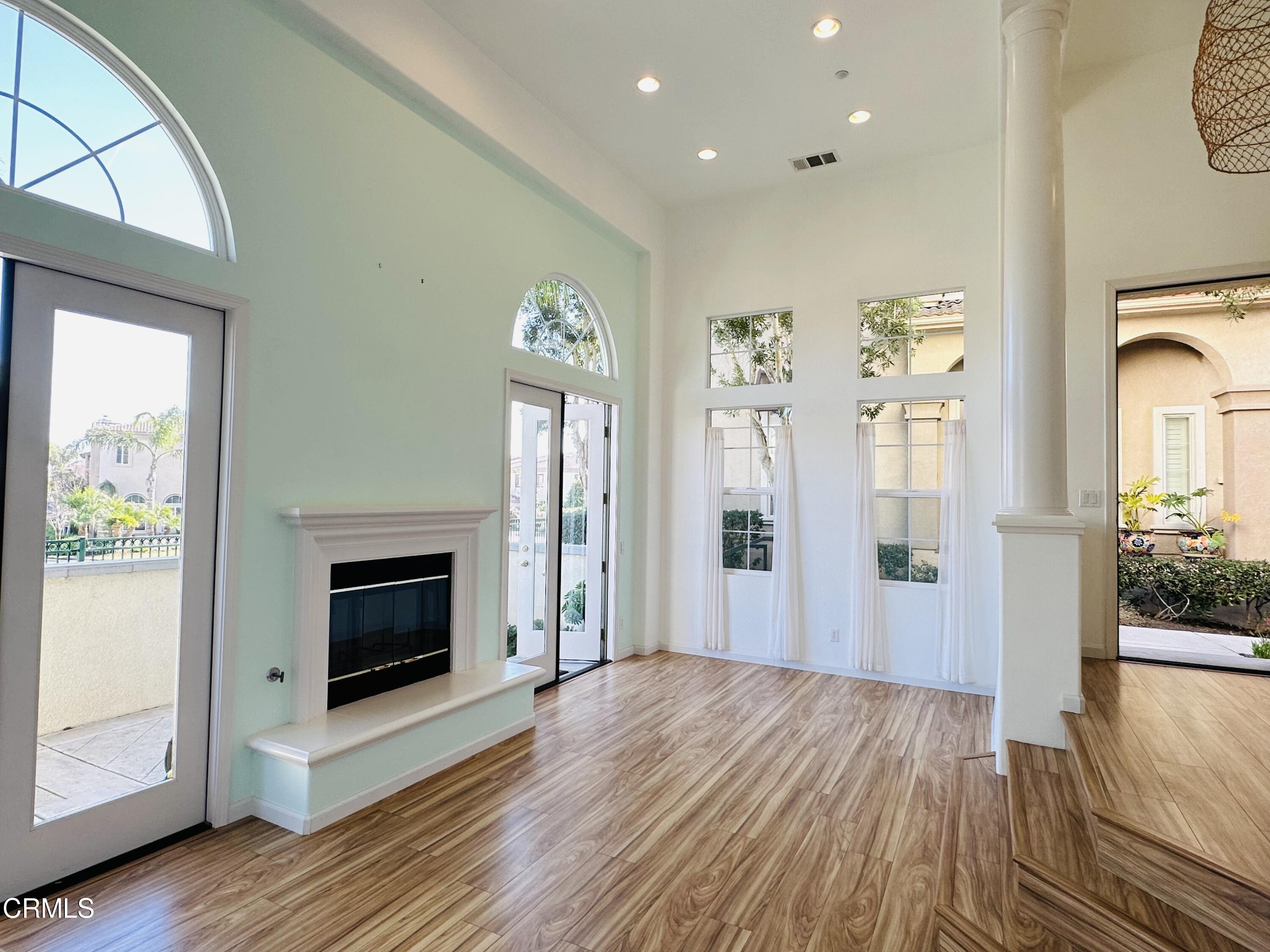 1350 Bayside Circle Oxnard, CA 93035 - Photo 5 of 33 1EA37A0A-2640-4061-81DB-4BACFF49BAC6