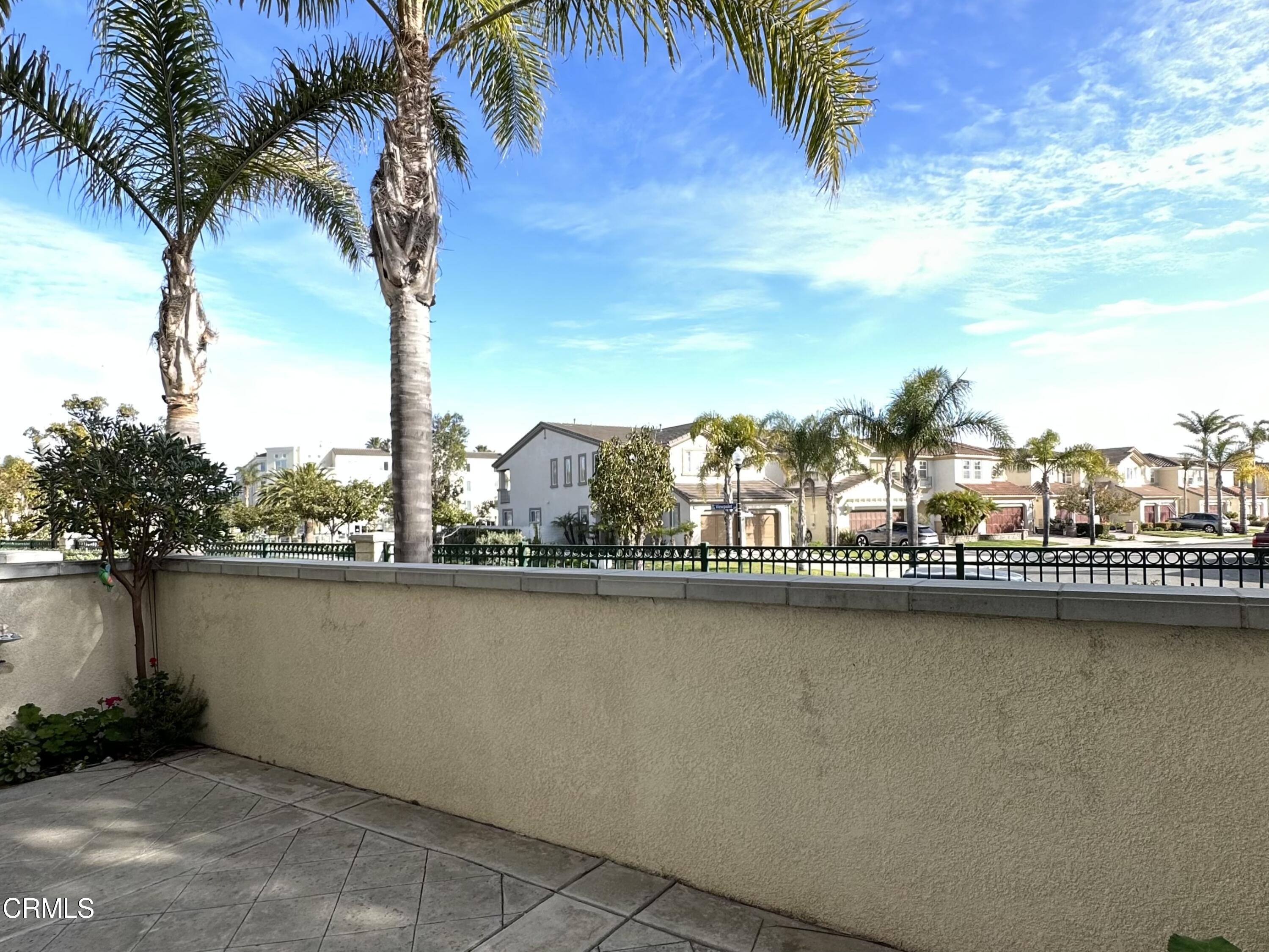 1350 Bayside Circle Oxnard, CA 93035 - Photo 6 of 33 B562726E-0FEA-4761-9FBB-FECB83745C4E