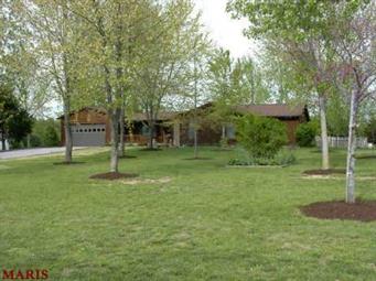 812 Butterfly Lane Weldon Spring, MO 63304 - Photo 1 of 1 Gallery Image 1
